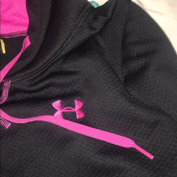 Women’s Under Armour hoodie - Picture 2 of 4